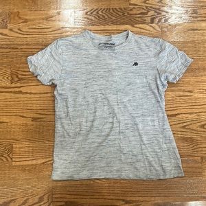 Aeropostale t sh is size m good condition men